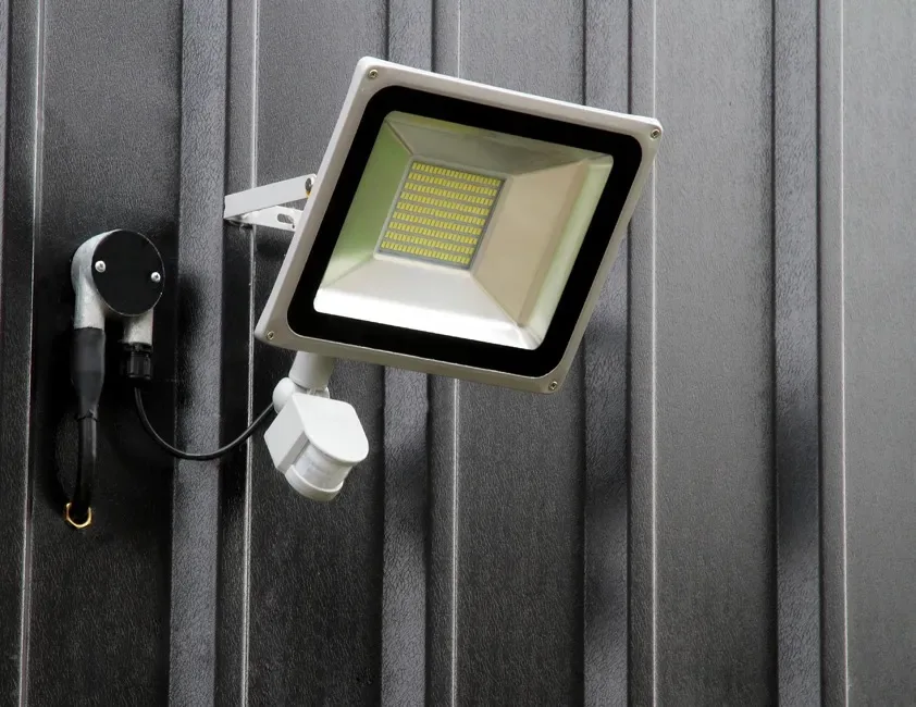 LED security floodlight with motion sensor